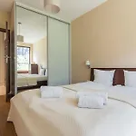 Urban Chic - City Center - One Bedroom Apartment - Warsaw Stays - Siedmiogrodzka 1